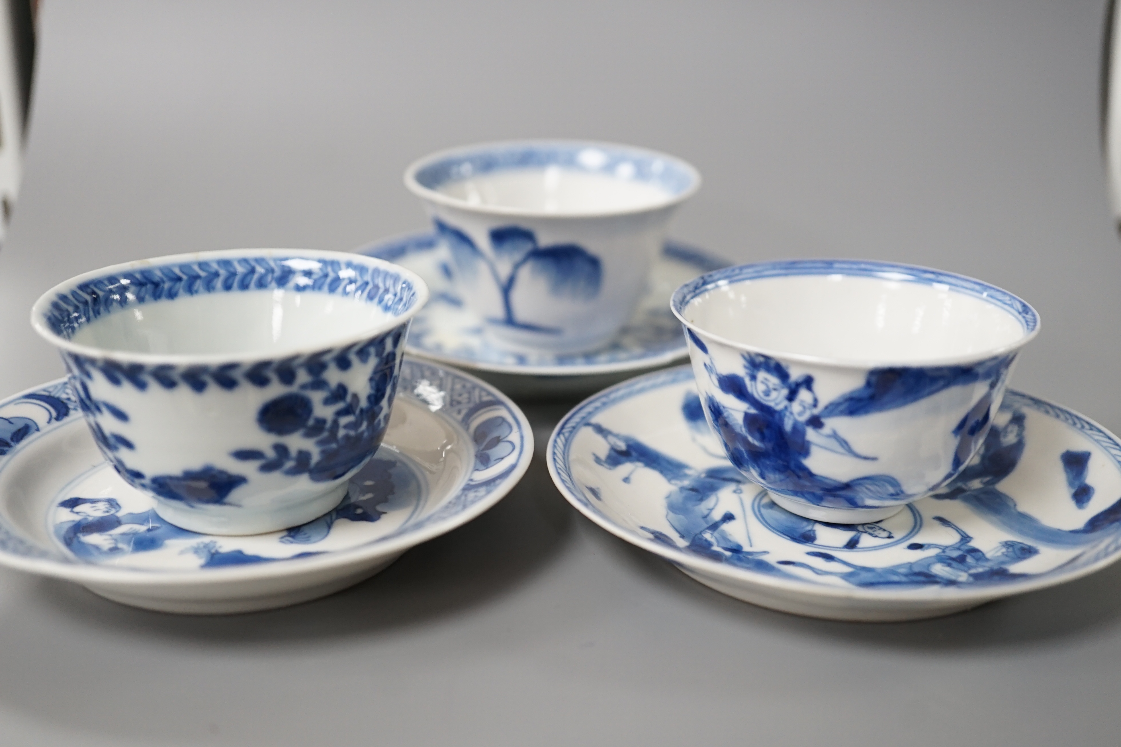 3 Chinese Kangxi blue and white tea bowls and saucers, 10cm diameter